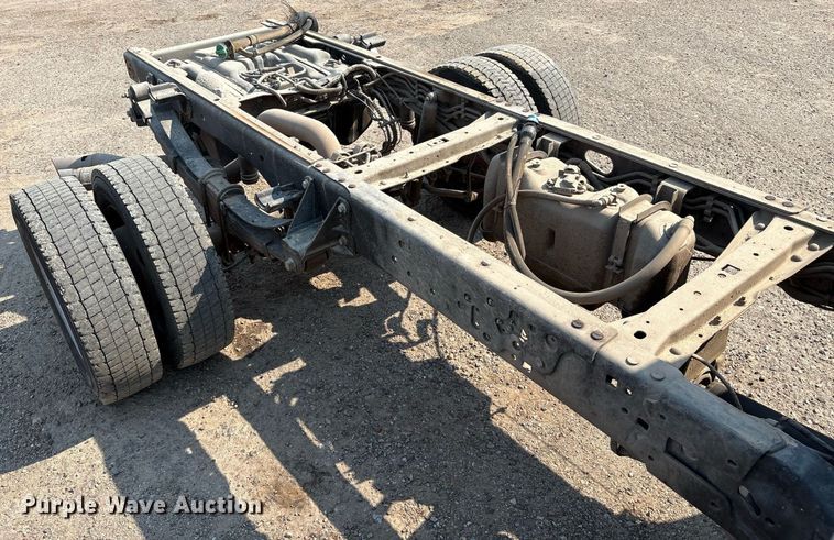 image for item DX8016 2018 Ford F450 Super Duty XL SuperCab truck cab and chassis