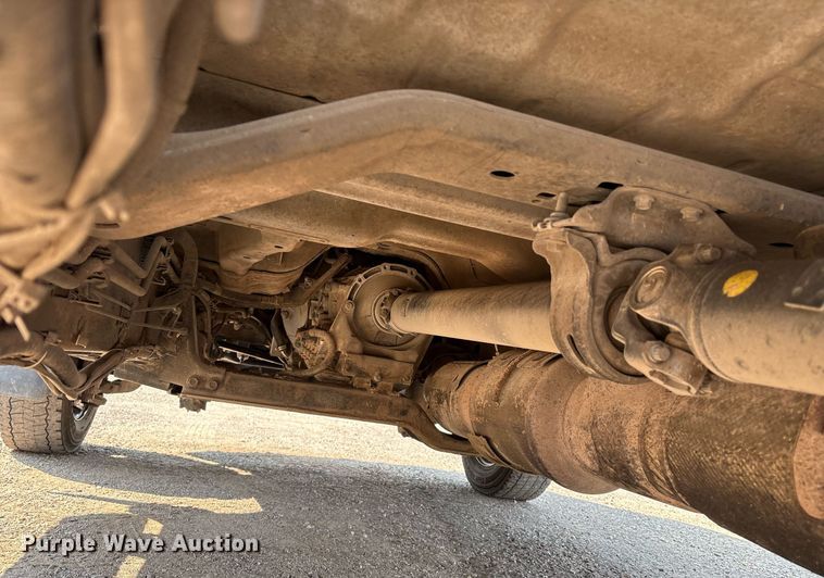 image for item DX8016 2018 Ford F450 Super Duty XL SuperCab truck cab and chassis