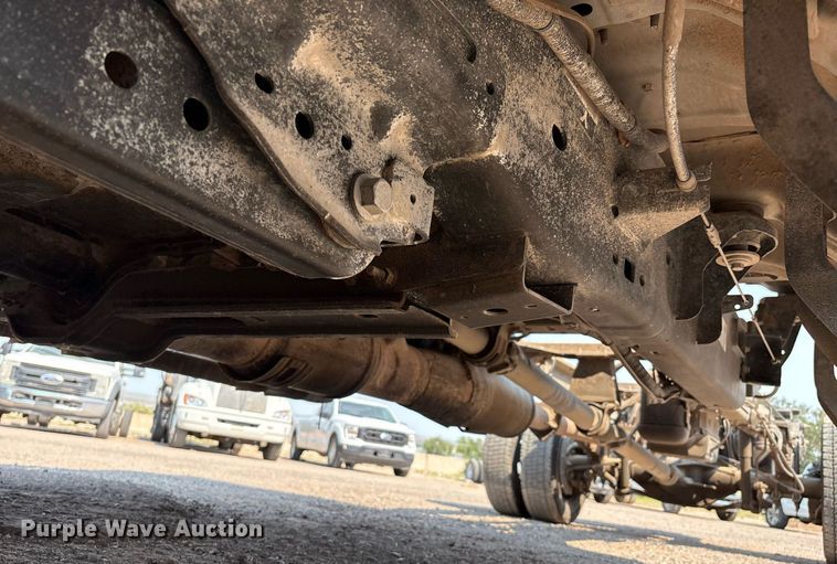 image for item DX8016 2018 Ford F450 Super Duty XL SuperCab truck cab and chassis