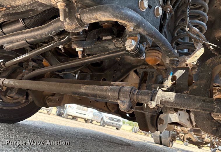 image for item DX8016 2018 Ford F450 Super Duty XL SuperCab truck cab and chassis