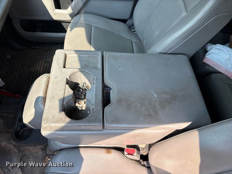 image for item DX8016 2018 Ford F450 Super Duty XL SuperCab truck cab and chassis