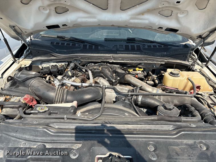 image for item DX8016 2018 Ford F450 Super Duty XL SuperCab truck cab and chassis