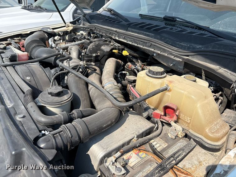 image for item DX8016 2018 Ford F450 Super Duty XL SuperCab truck cab and chassis