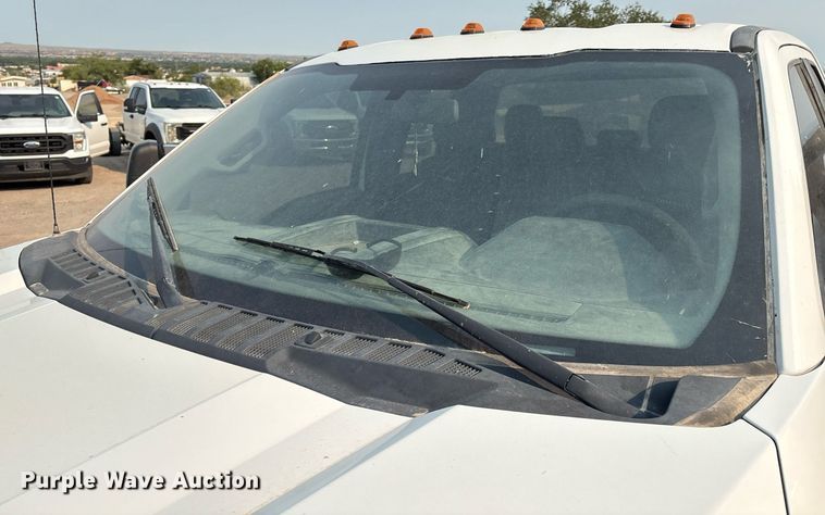 image for item DX8017 2017 Ford F450 Super Duty XL SuperCab truck cab and chassis