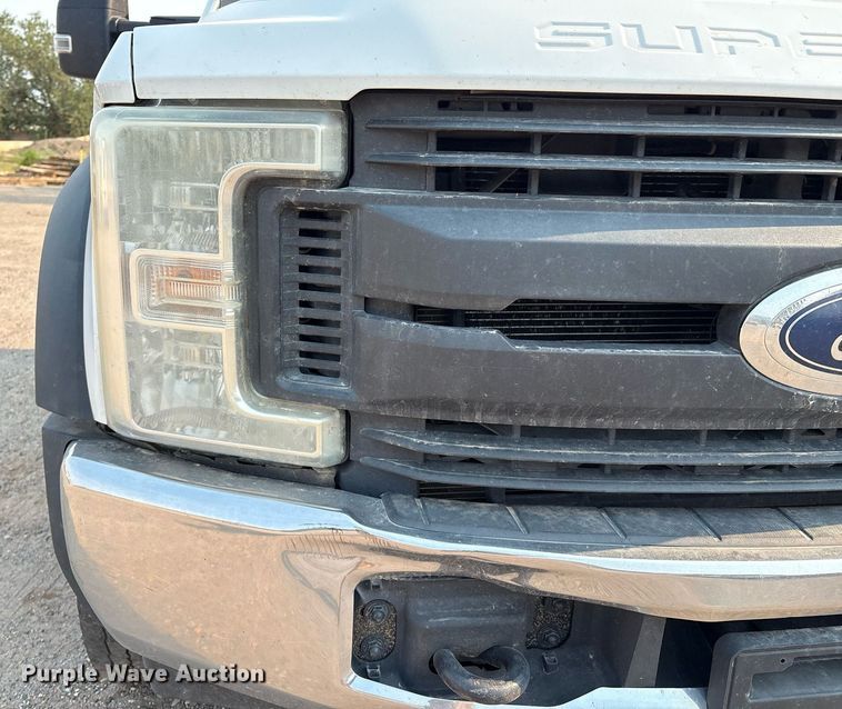 image for item DX8017 2017 Ford F450 Super Duty XL SuperCab truck cab and chassis