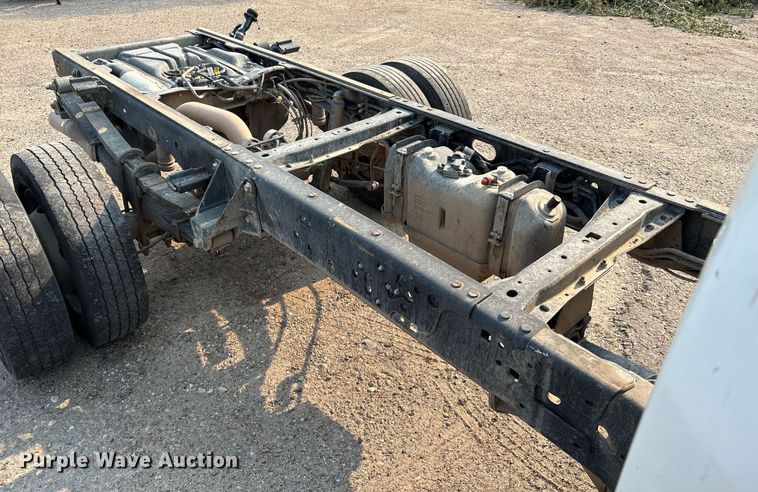 image for item DX8017 2017 Ford F450 Super Duty XL SuperCab truck cab and chassis