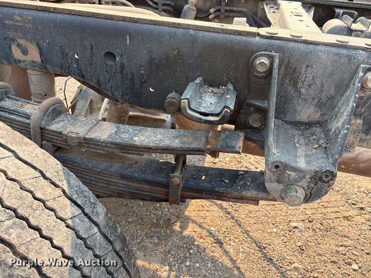 image for item DX8017 2017 Ford F450 Super Duty XL SuperCab truck cab and chassis