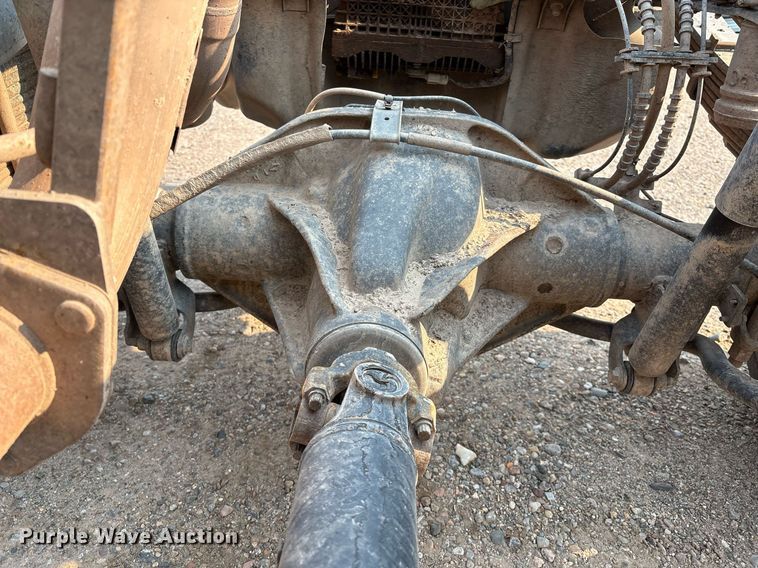 image for item DX8017 2017 Ford F450 Super Duty XL SuperCab truck cab and chassis