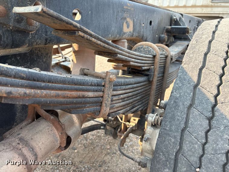 image for item DX8017 2017 Ford F450 Super Duty XL SuperCab truck cab and chassis