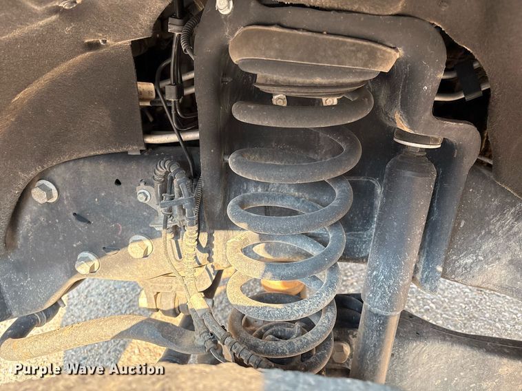 image for item DX8017 2017 Ford F450 Super Duty XL SuperCab truck cab and chassis