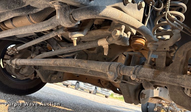 image for item DX8017 2017 Ford F450 Super Duty XL SuperCab truck cab and chassis