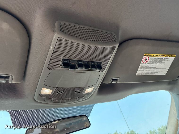 image for item DX8017 2017 Ford F450 Super Duty XL SuperCab truck cab and chassis