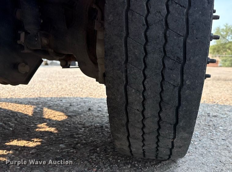 image for item DX8017 2017 Ford F450 Super Duty XL SuperCab truck cab and chassis