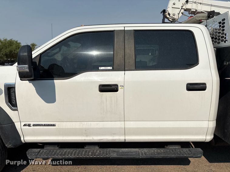 image for item DX8018 2019 Ford F550 Super Duty XL Crew Cab utility / service truck