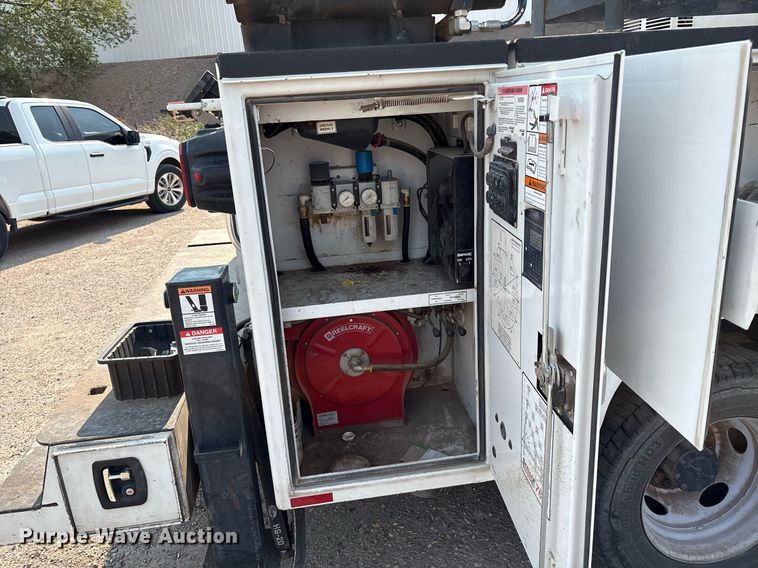 image for item DX8018 2019 Ford F550 Super Duty XL Crew Cab utility / service truck