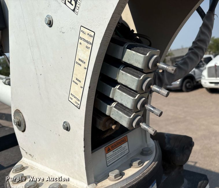 image for item DX8018 2019 Ford F550 Super Duty XL Crew Cab utility / service truck