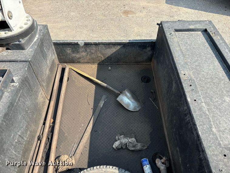 image for item DX8018 2019 Ford F550 Super Duty XL Crew Cab utility / service truck