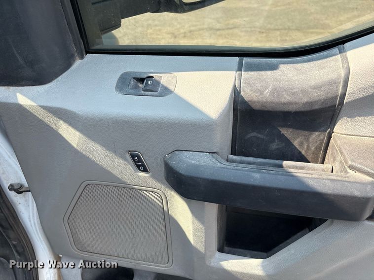 image for item DX8018 2019 Ford F550 Super Duty XL Crew Cab utility / service truck