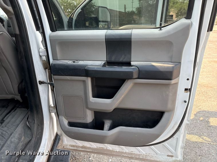 image for item DX8018 2019 Ford F550 Super Duty XL Crew Cab utility / service truck