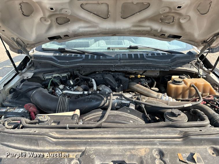 image for item DX8018 2019 Ford F550 Super Duty XL Crew Cab utility / service truck