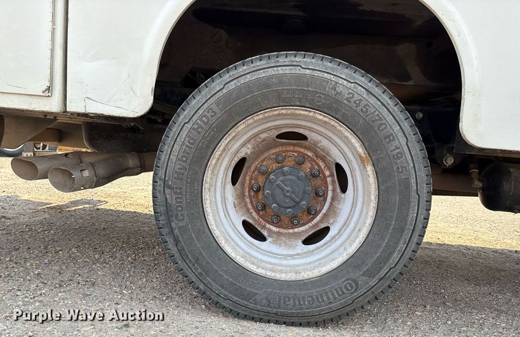 image for item DX8018 2019 Ford F550 Super Duty XL Crew Cab utility / service truck