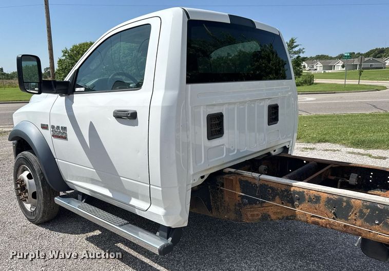 image for item DY0392 2016 Dodge Ram 5500  truck cab and chassis