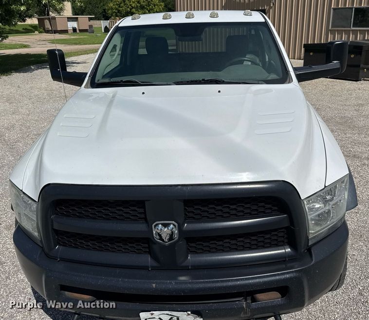 image for item DY0392 2016 Dodge Ram 5500  truck cab and chassis