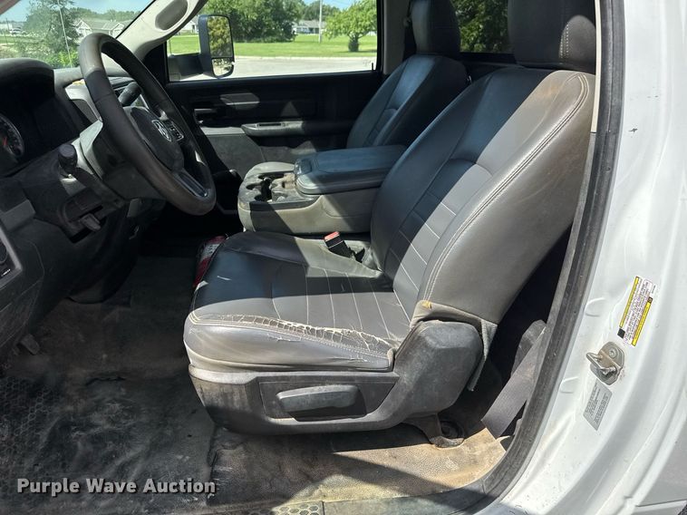 image for item DY0392 2016 Dodge Ram 5500  truck cab and chassis