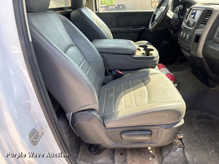 image for item DY0392 2016 Dodge Ram 5500  truck cab and chassis