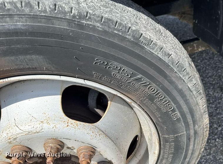 image for item DY0392 2016 Dodge Ram 5500  truck cab and chassis