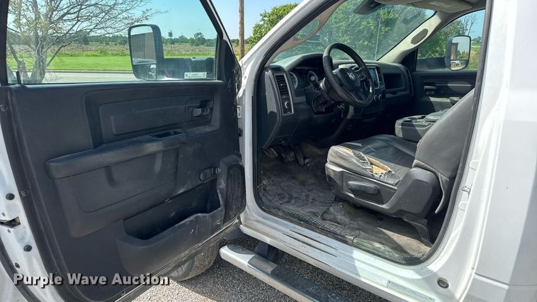 image for item DY0393 2016 Dodge Ram 4500 truck cab and chassis