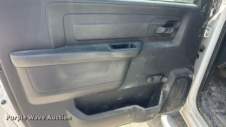 image for item DY0393 2016 Dodge Ram 4500 truck cab and chassis