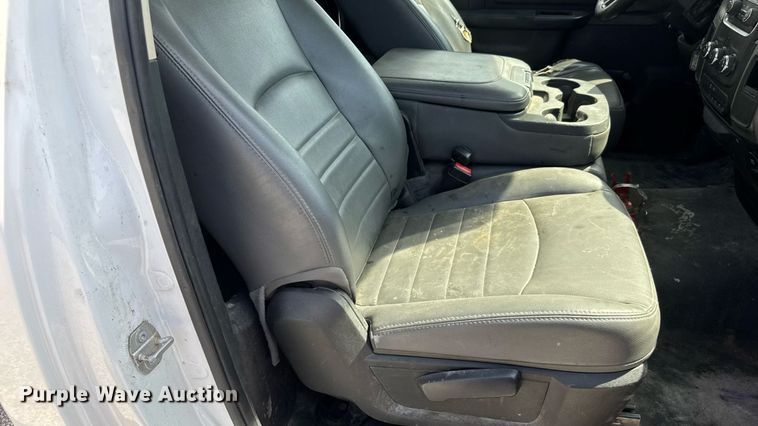 image for item DY0393 2016 Dodge Ram 4500 truck cab and chassis