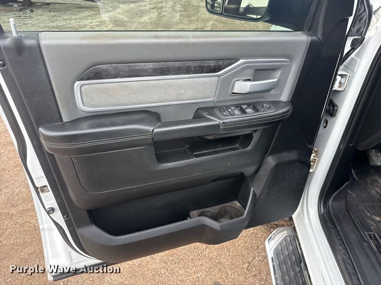 image for item DY0429 2022 Dodge Ram 2500 Big Horn  Crew Cab pickup truck