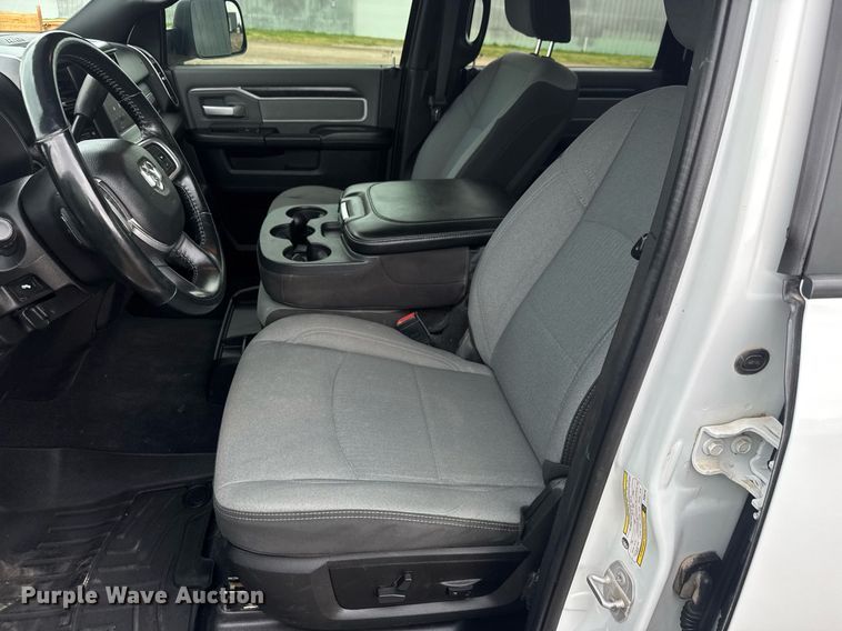 image for item DY0429 2022 Dodge Ram 2500 Big Horn  Crew Cab pickup truck