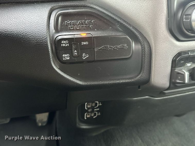 image for item DY0429 2022 Dodge Ram 2500 Big Horn  Crew Cab pickup truck