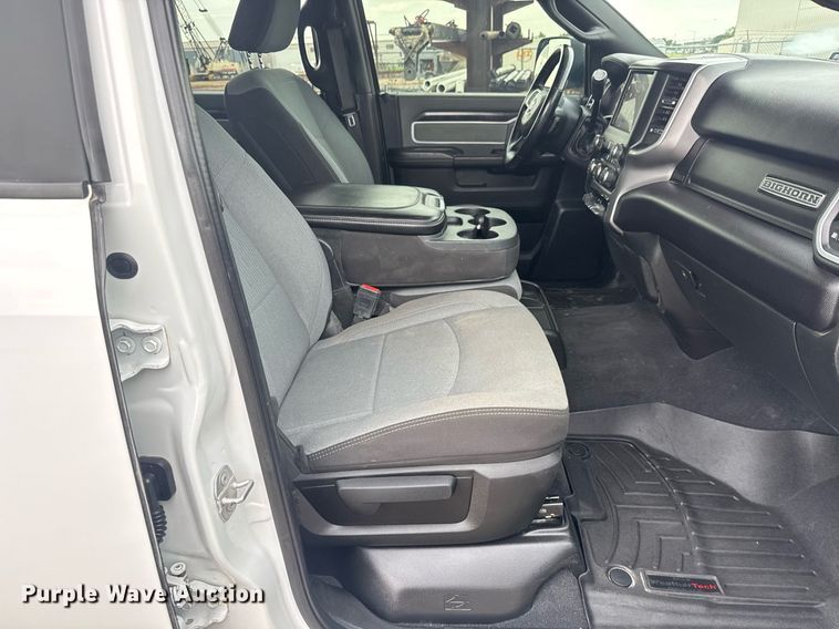 image for item DY0429 2022 Dodge Ram 2500 Big Horn  Crew Cab pickup truck