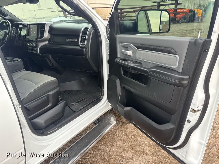 image for item DY0429 2022 Dodge Ram 2500 Big Horn  Crew Cab pickup truck