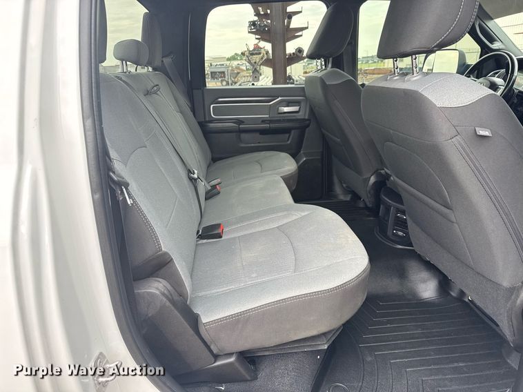 image for item DY0429 2022 Dodge Ram 2500 Big Horn  Crew Cab pickup truck