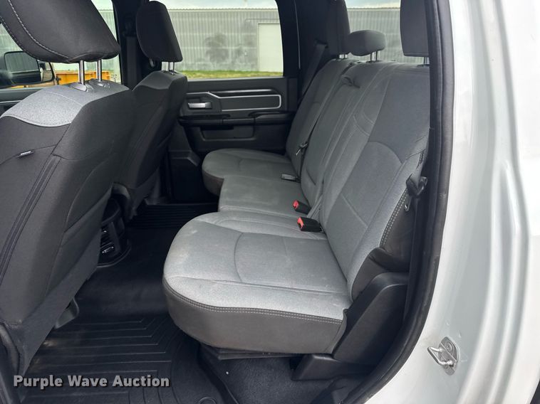 image for item DY0429 2022 Dodge Ram 2500 Big Horn  Crew Cab pickup truck