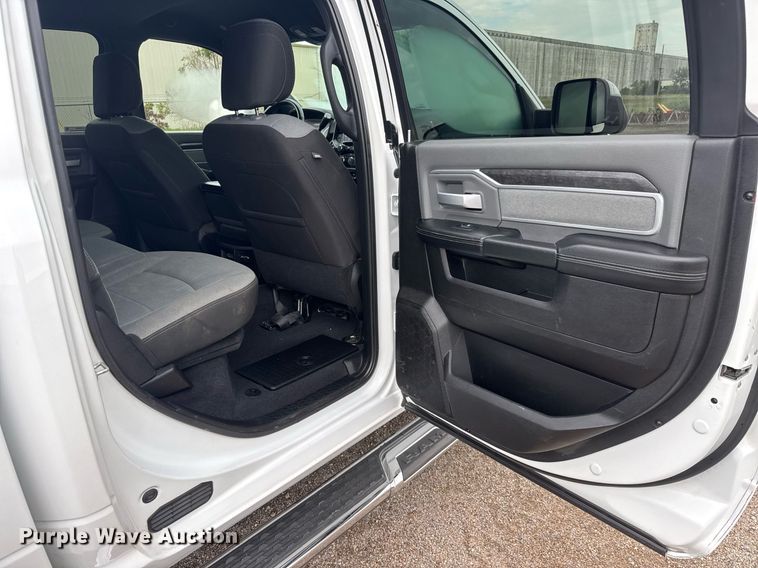 image for item DY0430 2022 Dodge Ram 2500 Big Horn Crew Cab pickup truck