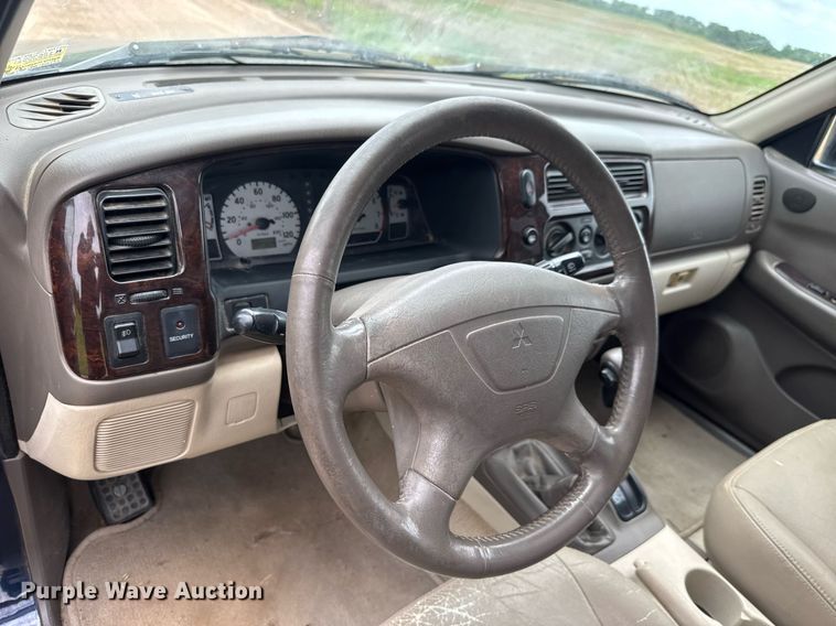 image for item DY0434 2002 Mitsubishi Montero Sport SUV