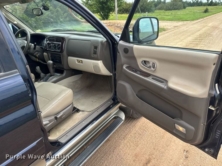 image for item DY0434 2002 Mitsubishi Montero Sport SUV