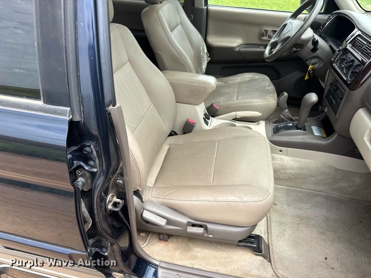 image for item DY0434 2002 Mitsubishi Montero Sport SUV