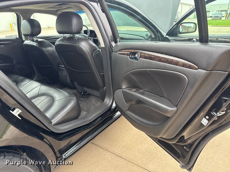 image for item DY0439 2006 Buick Lucerne CXS 