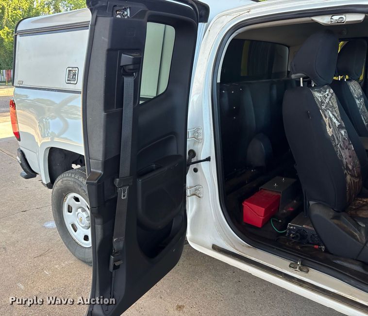 image for item DY0859 2016 Chevrolet Colorado Ext. Cab pickup truck