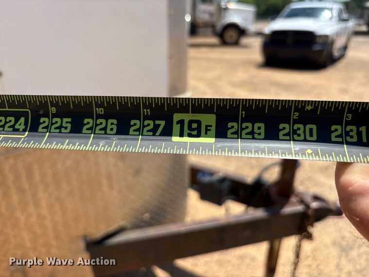 image for item DY0864 2012 King V17X1STA enclosed cargo trailer