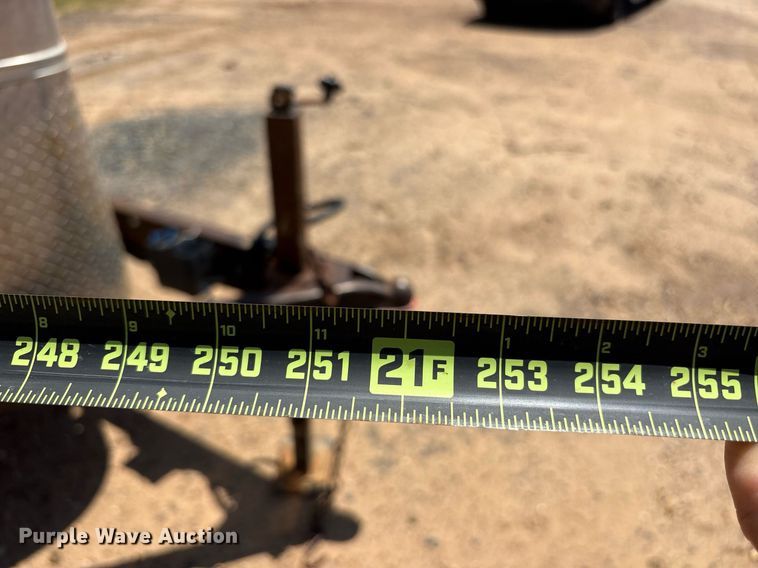 image for item DY0864 2012 King V17X1STA enclosed cargo trailer