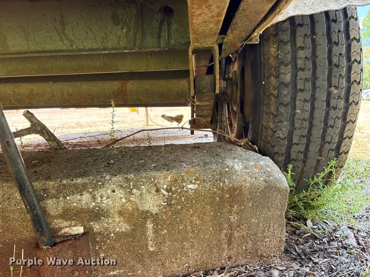 image for item DY0864 2012 King V17X1STA enclosed cargo trailer