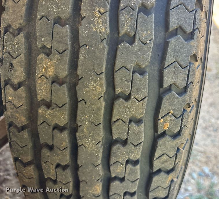 image for item DY0864 2012 King V17X1STA enclosed cargo trailer